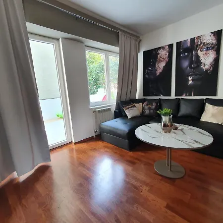 דירות 180M2 Two Floor Flat Skopje Center מראה חיצוני תמונה